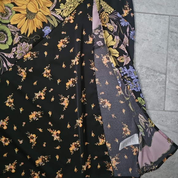 URBAN OUTFITTERS Samira Satin Slip Dress Black Floral Midi Size Medium - Picture 8 of 8